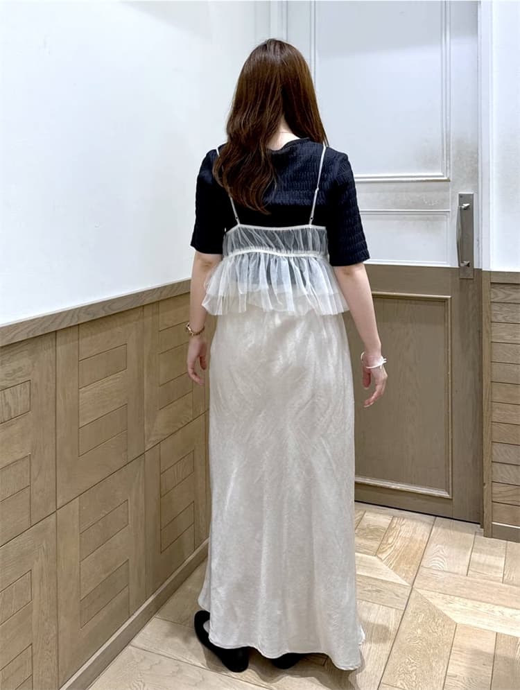 イエベ春/イエベ秋服 立体模様のシャーリングトップス