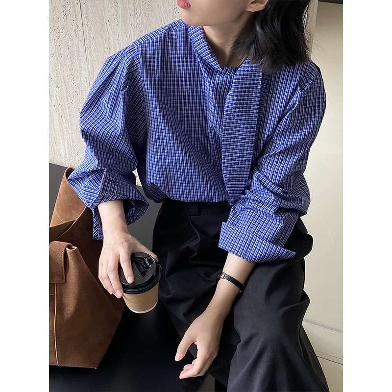 イエベ春/イエベ秋服 シャーリングタイ付きフェミニンブラウス