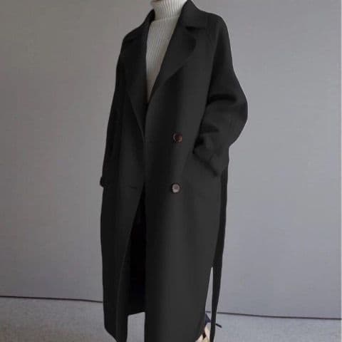 イエベ春/イエベ秋服 上品な襟元が美しいダブルボタンロングコート