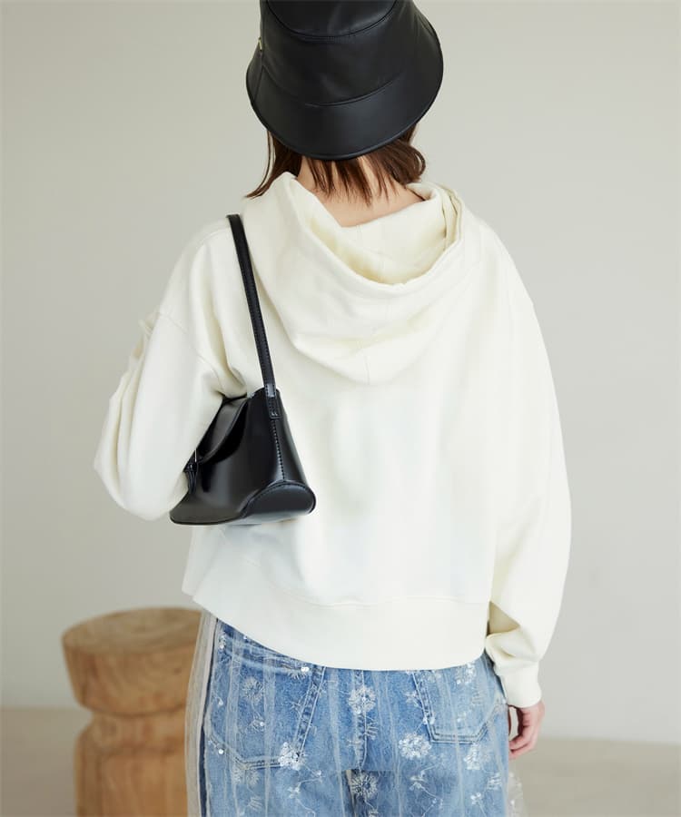 イエベ春/イエベ秋服 シンプルフーディパーカー