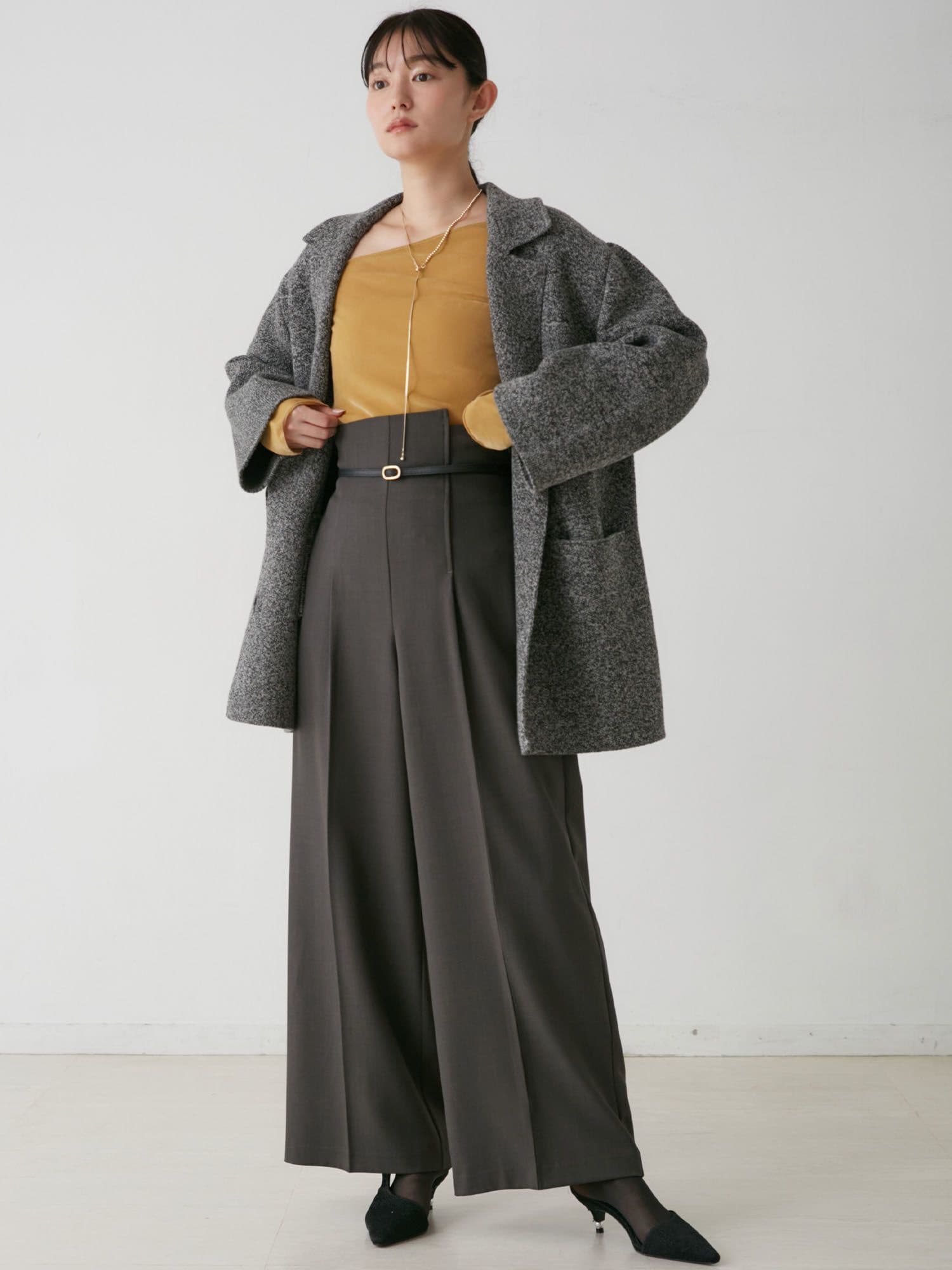 イエベ春/イエベ秋服 アシンメトリー薄手シアーブラウス