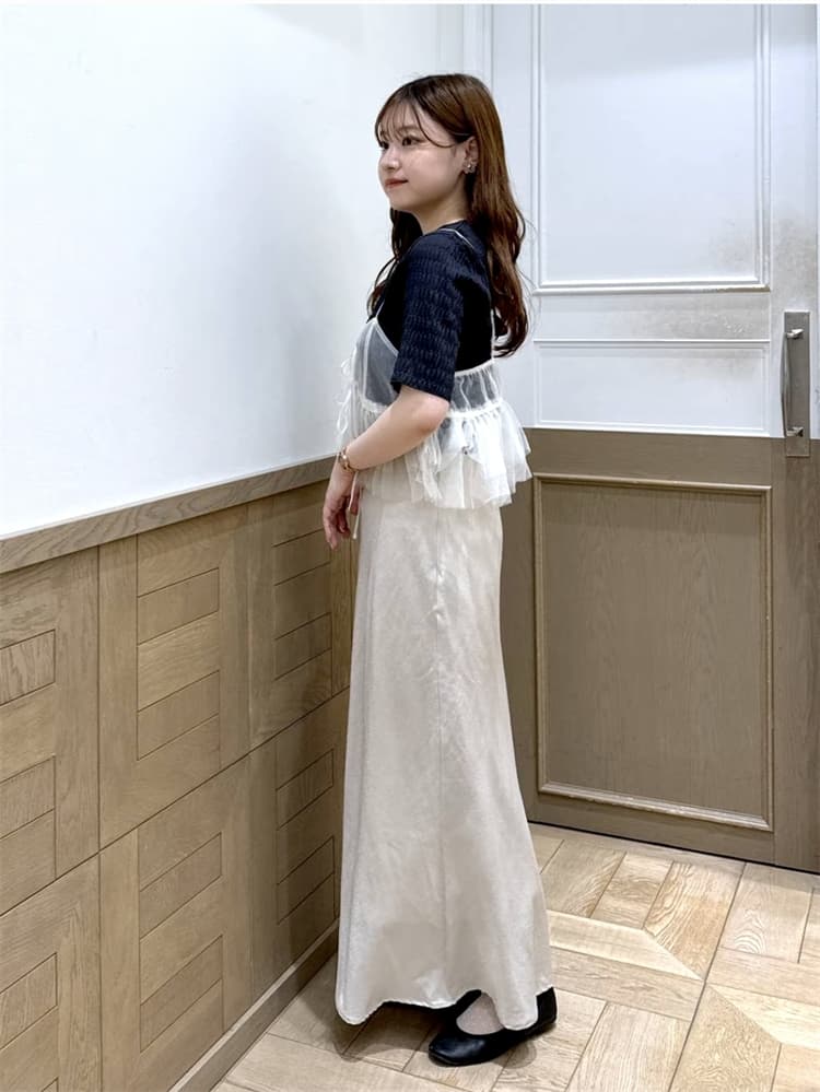 イエベ春/イエベ秋服 立体模様のシャーリングトップス