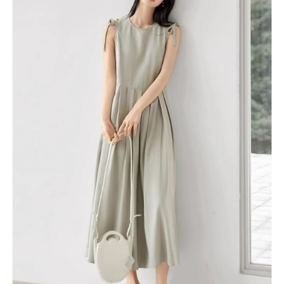 イエベ春服 ノースリーブワンピース
