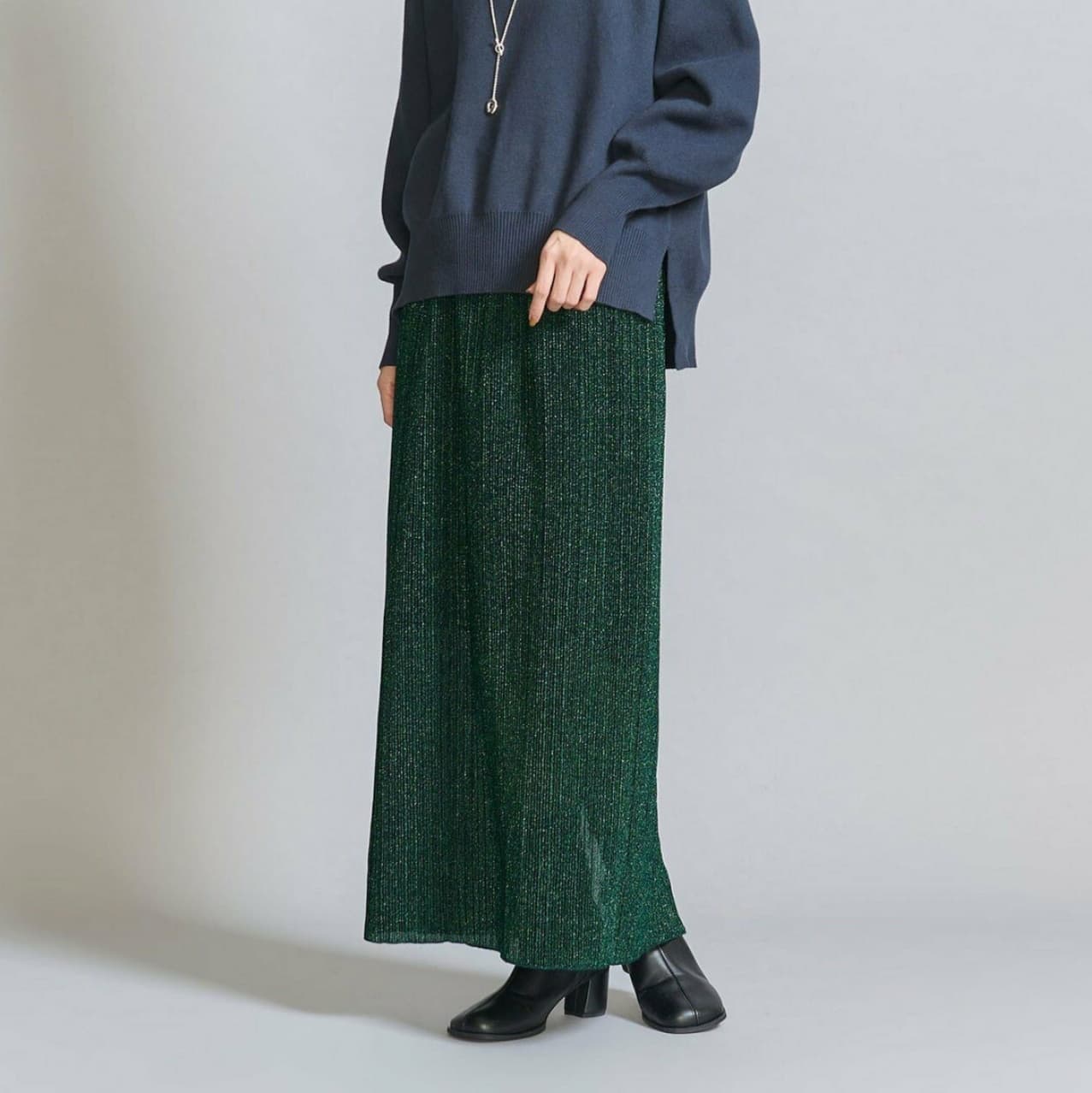 イエベ秋服 光沢プリーツスカート