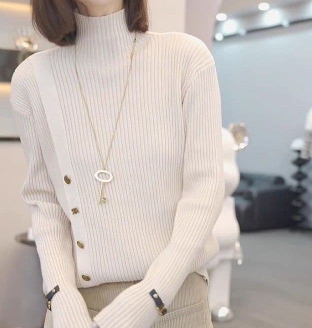 イエベ春/イエベ秋服 ハイネックアシンメトリーニット