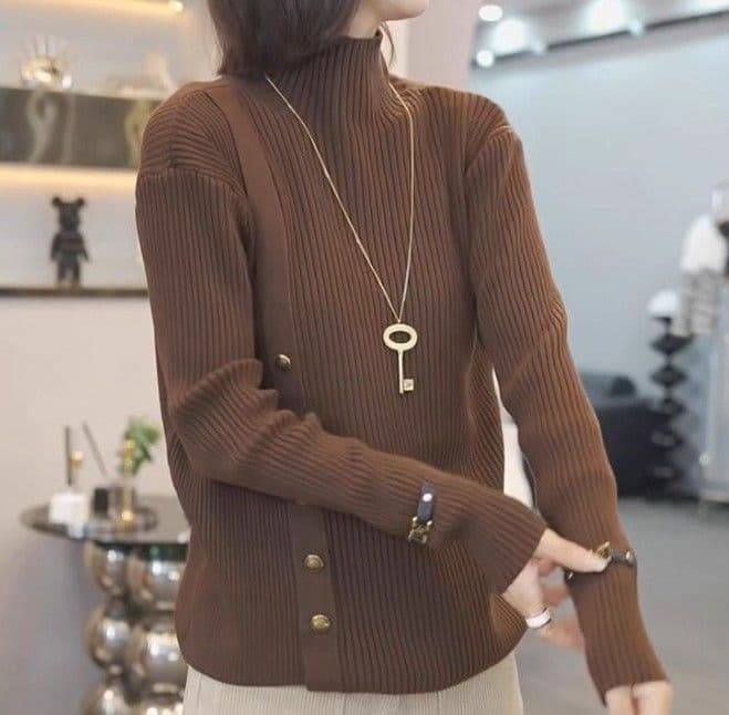 イエベ春/イエベ秋服 ハイネックアシンメトリーニット